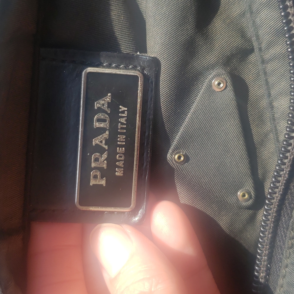 Prada - Picture 4 of 6